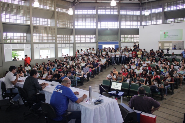 Público lotou o auditório do campus Campina
