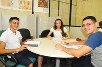 Lucas, Beatriz e Geovany.