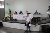 ESTUDANTE ISRAEL DECLAMA POESIA