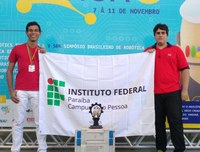 Alunos durante a competição