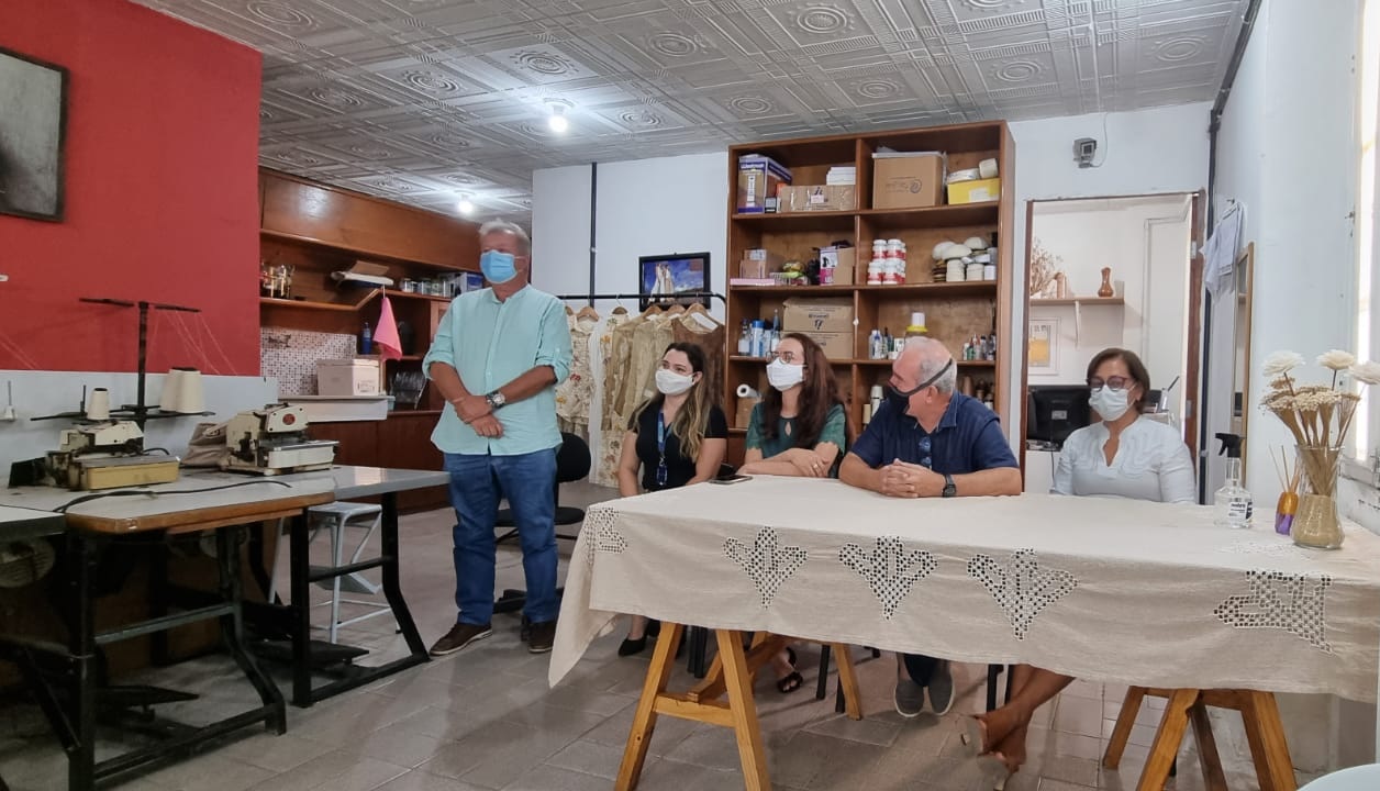 Moda labirinto - aluna modelista 01.jpg