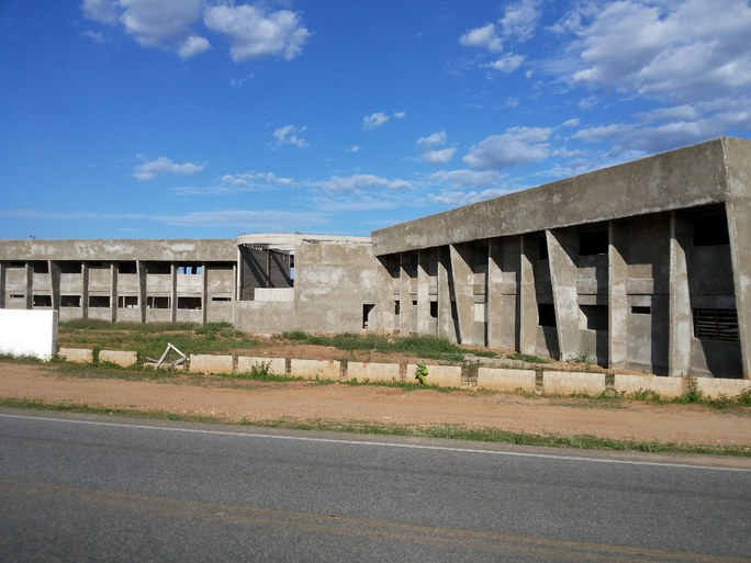 Construção Campus Itaporanga 16h06m.jpg