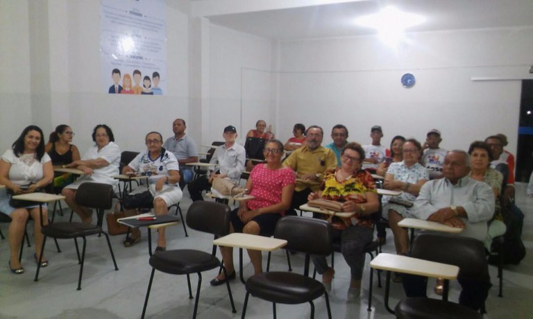 Aula inaugural - curso Informática para a Terceira Idade (8).jpg