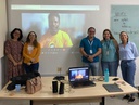 Na foto, Elaine Cristina Araújo na defesa da qualificação do doutorado, em 1° de dezembro deste ano