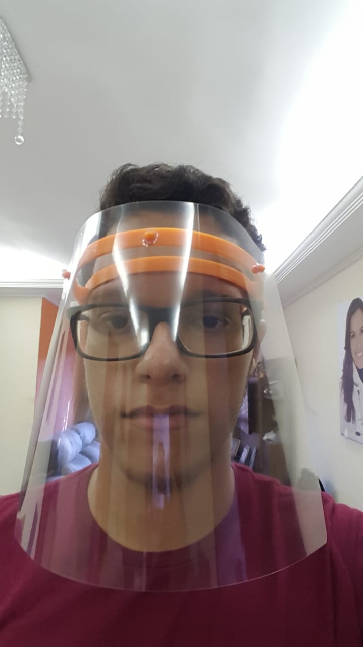 protetor facial para prof de saude.jpg