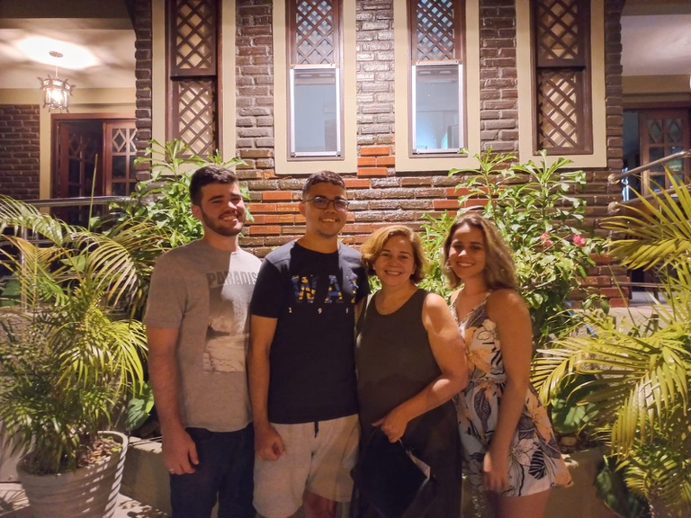 Lígia com os filhos 1