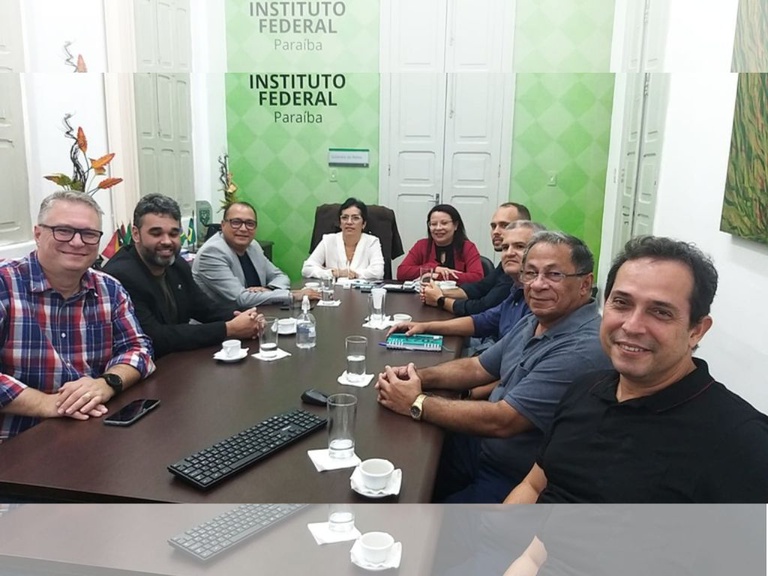 O projeto foi apresentado por professores do IFSC, Campus Florianópolis, em reunião técnica no IFPB