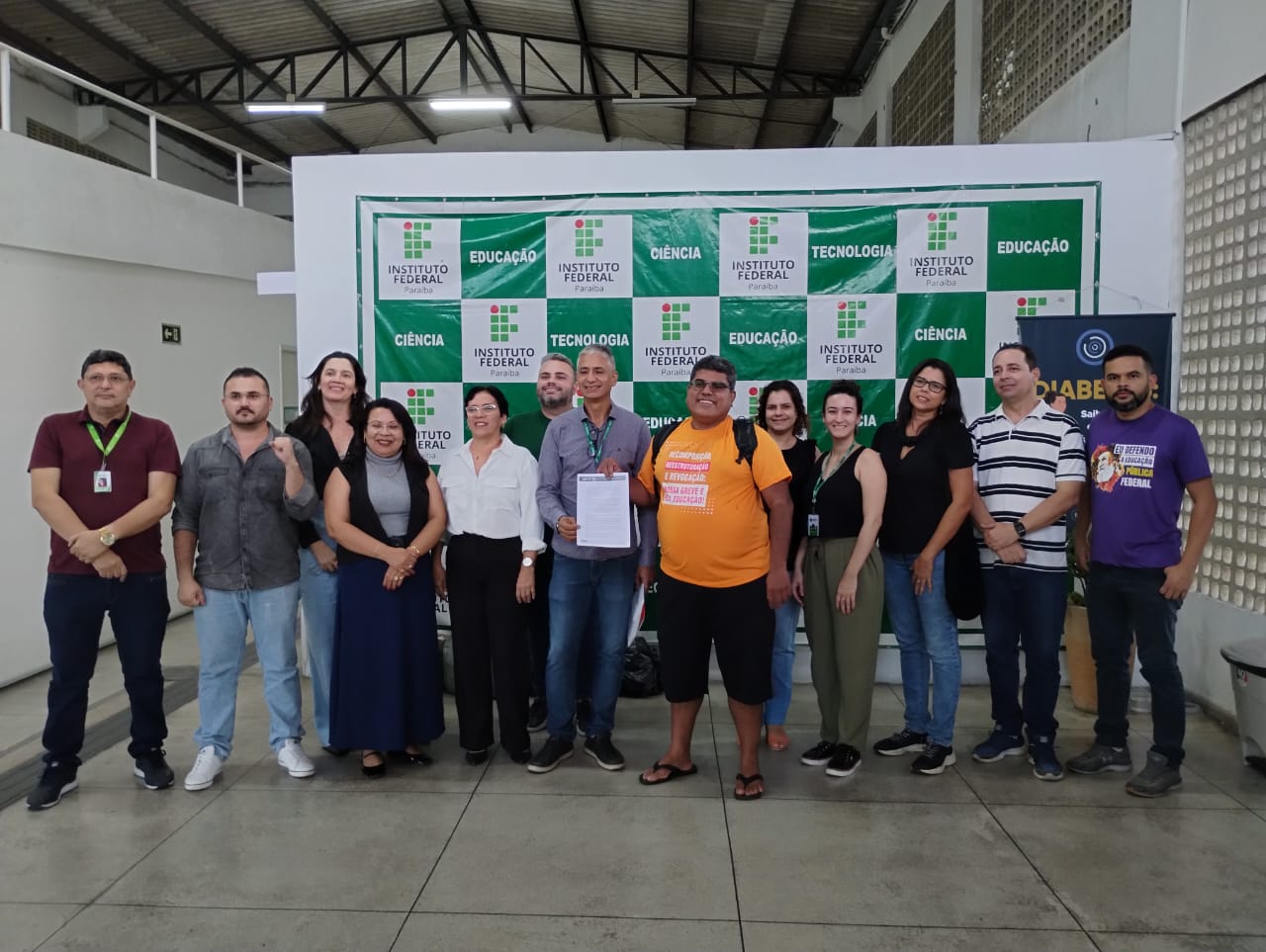 Assinatura do termo 15 - Reitoria e Sindicato