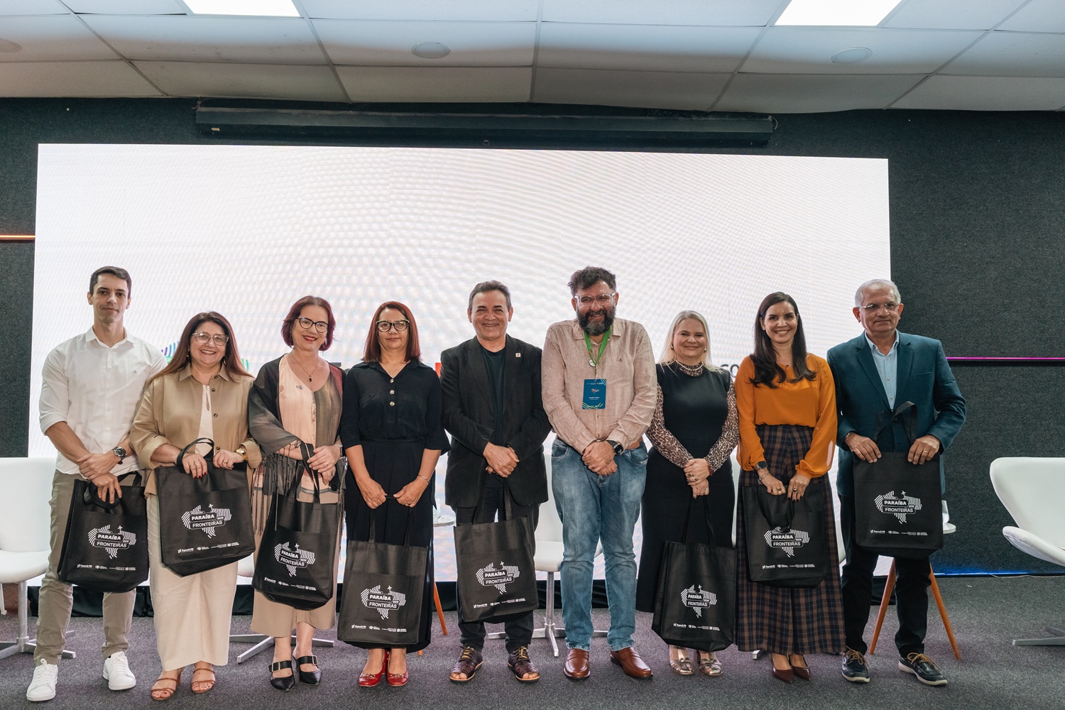 13.08.2025 - II Fórum Paraíba sem Fronteiras - Mateus de Medeiros-109 - Copia.jpg