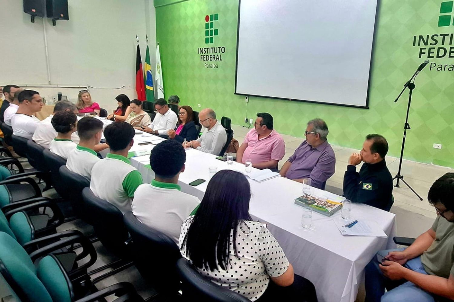 Capa _ Reunião no IFPB debate situação precária do acesso ao campus Santa Rita.jpg