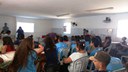 Alunos da Escola Rômulo Pires assistem, atentos, a palestras sobre o IFPB e o curso de Meio Ambiente