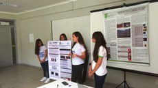 Estudantes do curso de Meio Ambiente apresentam projeto do fogão solar