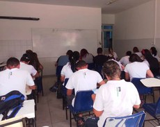 Estudantes do curso de Agroindústria respondem à prova na unidade São Gonçalo